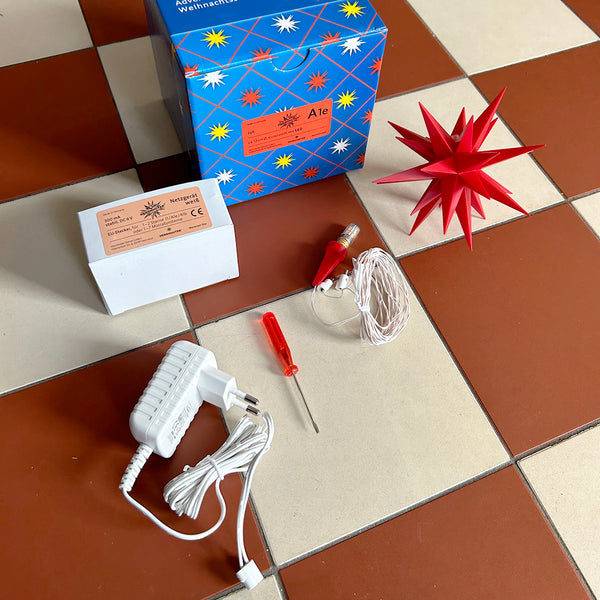 Kit Herrnhuter Ministjärna Röd 13 cm + Strömsladd