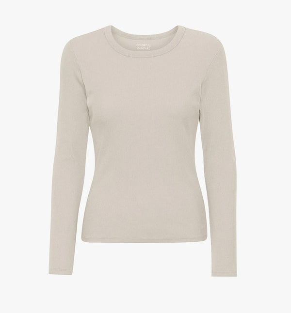 <p>Ribbstickad långärmad t-shirt från Colorful standard i ekologisk bomull. Figurnära, lite tight modell. Förtvättad.<br data-mce-fragment="1"><br data-mce-fragment="1"><strong>Färg: </strong>Ivory</p> <p><strong>Material:</strong> 95 % ekologisk bomull, 5 % elastan.</p>