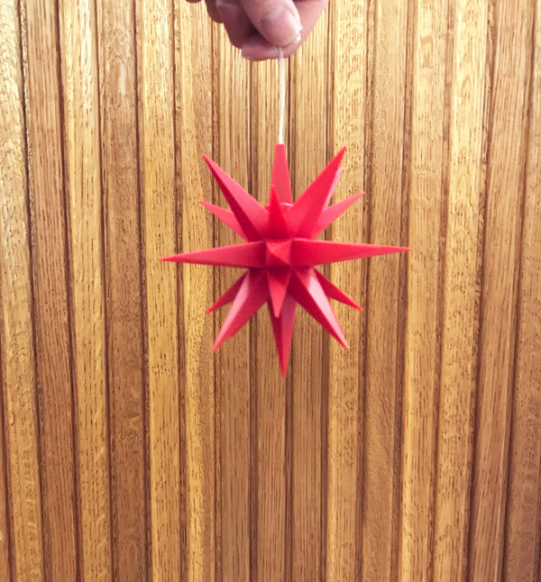 Ministjärna från Herrnhuter sterne. Moldavien star, röd. 13 cm