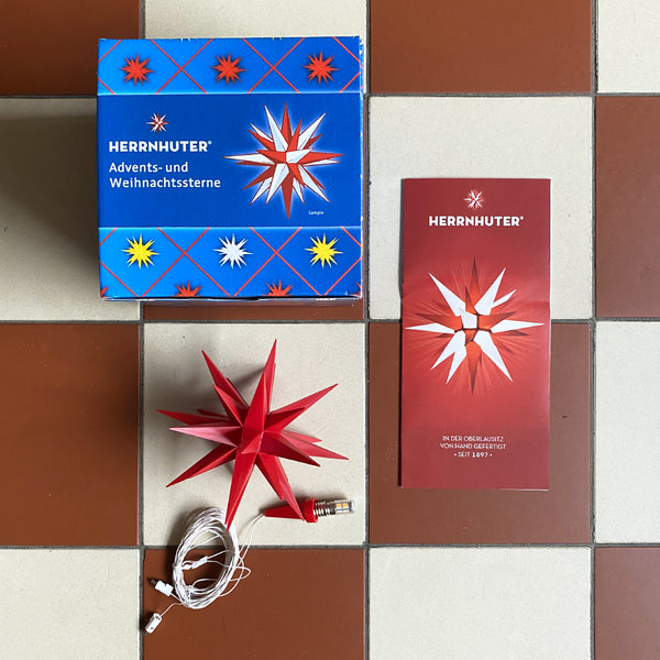 Ministjärna från Herrnhuter sterne. Moldavien star, röd. 13 cm