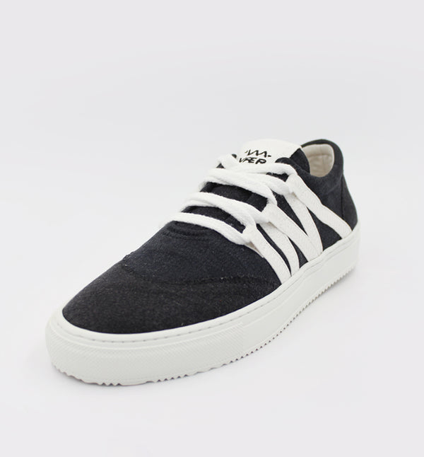 VAER Sneakers Black Phoenix made of recycled fabrics