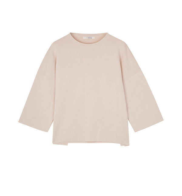 Ea från Sibin Linnebjerg är en boxig tröja med lite vidare ärm.&nbsp;

Färg: Gräddvit

Material: 100% bomull.&nbsp;Garnet kommer från Italien.

Tillverkad i: Serbien

Tvätt:&nbsp;30 grader fintvätt