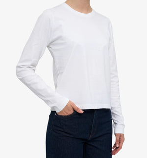 Långärmad t-shirt från Colorful standard i ekologisk bomull. Klassisk och avslappnad passform.

Färg: Vit

Material: 100 % ekologisk bomull.

Certifierad med:&nbsp; Miljövänlig färg - Oeko-Tex®, PETA Approved Vegan

Tillverkad i: Portugal