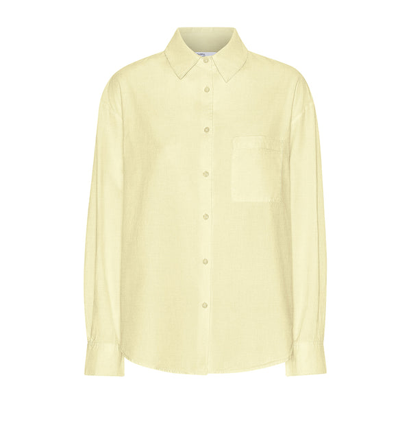 Oversized skjorta från Colorful standard i ekologisk bomull. Förtvättad.  Färg: Ljusgul  Material: 100 % ekologisk bomull