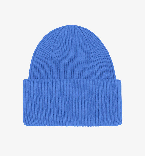 Mössa i skön återvunnen merinoull från Colorful Standard. Den kan vikas en eller två gånger beroende på tycke och smak. Förtvättad.&nbsp;

Färg: Stillahavsblå /&nbsp;Pacific blue

Material:&nbsp;100% återvunnen extra fin merinoull.&nbsp;Woolmark-certifierat garn.&nbsp;

Tvätt:&nbsp;Handtvätt
