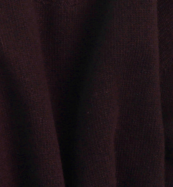 Klassisk tröja i återvunnen merinoull från Colorful Standard.&nbsp;

Färg: Oxblood / oxblodsröd

Material: Tillverkad av 100 % återvunnen merinoull, certifierad enligt Global Recycled Standard (GRS).

Tillverkad i: Portugal

Skötselråd: Handtvätt