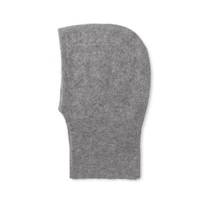 Stickad balaclava i mjuk alpackablandning. Ribbad kant.

Färg: Antracitgrå

Material: 48% baby alpackaull, 20% ull, 30% polyamid, 2% elastan.

Tillverkad i: Serbien