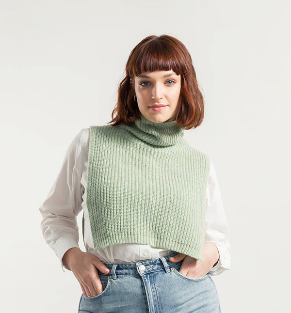 Rifò Gastone Neck Warmer Recycled Cashmere  Green Celadon