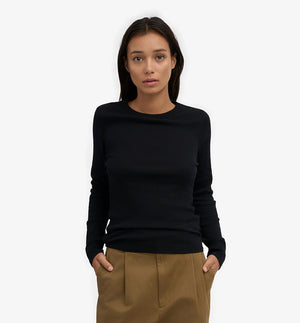 Svart ekologisk ribbstickad långärmad t-shirt från Colorful standard, ekologisk bomull, deep black