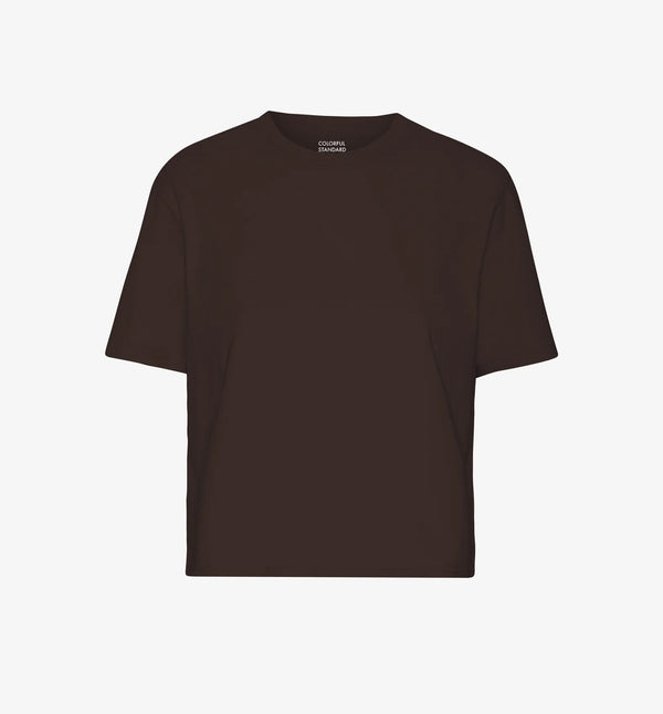 Ekologisk t-shirt i boxig och lite kortare modell från Colorful standard. Förtvättad.

Färg: Kaffebrun

Material: 100 % ekologisk bomull

Certifierad med:&nbsp; Miljövänlig färg - Oeko-Tex®, PETA Approved Vegan

Tillverkad i: Portugal

Skötselråd:&nbsp;Fintvätt max 40 grader