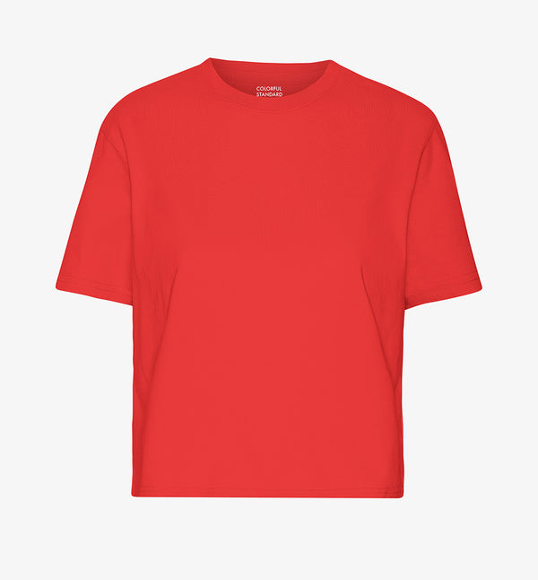 Ekologisk t-shirt i boxig och lite kortare modell från Colorful standard. Förtvättad.

Färg: Mandarinröd / Red Tangerine

Material: 100 % ekologisk bomull

Certifierad med:&nbsp; Miljövänlig färg - Oeko-Tex®, PETA Approved Vegan

Tillverkad i: Portugal

Skötselråd:&nbsp;Fintvätt max 40 grader