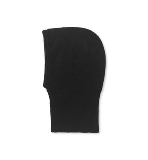 Stickad balaclava i mjuk alpackablandning. Ribbad kant.

Färg: Svart

Material: 48% baby alpackaull, 20% ull, 30% polyamid, 2% elastan.