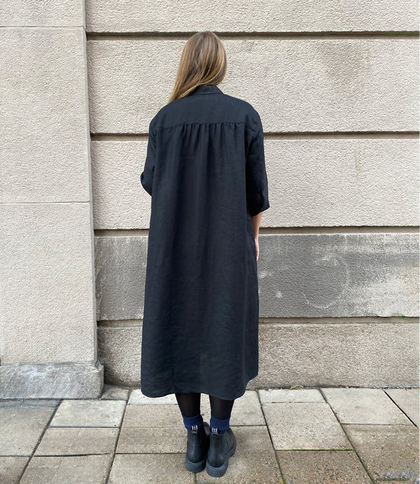Liebling Svala Linen Shirt Dress