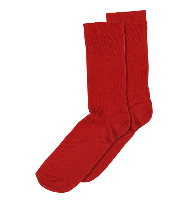 Ribbstickade strumpor i ull. Klassisk strumpa i merinoull med bästa hållbara kvalitet. Produkten är certifierad enligt STANDARD 100 av OEKO-TEX®.

Färg: Tomatröd

Material:&nbsp;80%, Superwash ull, 17% polyamid, 3% elastan

Tillverkad i: Lettland