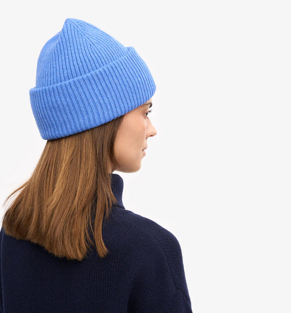 Mössa i skön återvunnen merinoull från Colorful Standard. Den kan vikas en eller två gånger beroende på tycke och smak. Förtvättad.&nbsp;

Färg: Stillahavsblå /&nbsp;Pacific blue

Material:&nbsp;100% återvunnen extra fin merinoull.&nbsp;Woolmark-certifierat garn.&nbsp;

Tvätt:&nbsp;Handtvätt