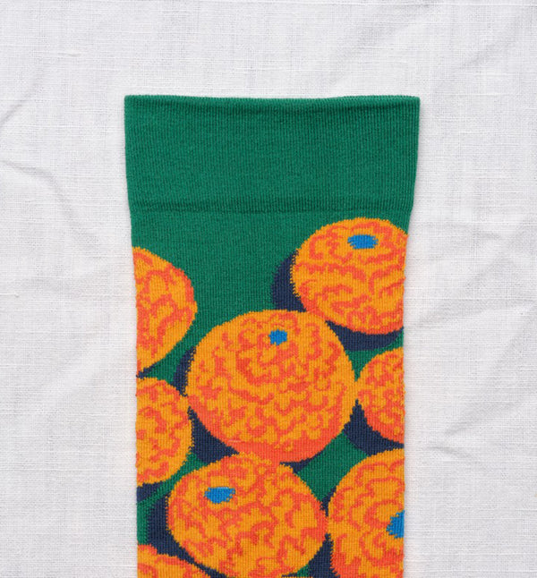 Strumpor från franska Bonne Maison. De är tillverkade av finaste egyptiska bomull och en dubbeltrådig elastan.&nbsp;

Färg: Smaragd, grön, orange.

Material: 90% bomull, 8% polyamid, 2% elastan

Skötselråd: 30/40 grader

Tillverkad i: Portugal