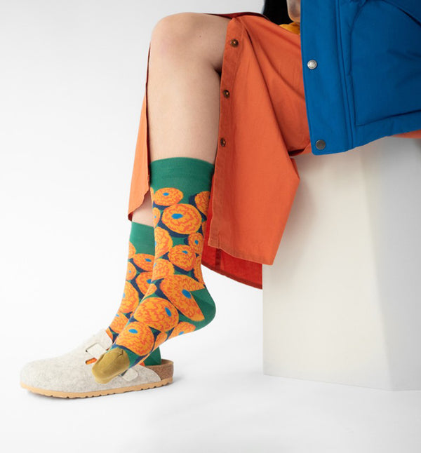 Strumpor från franska Bonne Maison. De är tillverkade av finaste egyptiska bomull och en dubbeltrådig elastan.&nbsp;

Färg: Smaragd, grön, orange.

Material: 90% bomull, 8% polyamid, 2% elastan

Skötselråd: 30/40 grader

Tillverkad i: Portugal