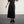 Load image into Gallery viewer, Lieblings culottes Dis. Avslappnad modell, fickor i sidorna och resår med hällor i midjan. Sydd i en lyxig blank Tencel från Portugal. Svart
